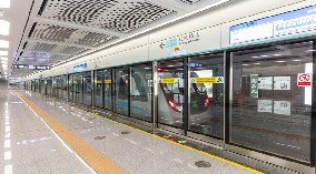 圍擋生產(chǎn)廠(chǎng)家-祝賀深圳首條“全自動(dòng)駕駛”地鐵線(xiàn)路開(kāi)通運(yùn)營(yíng)