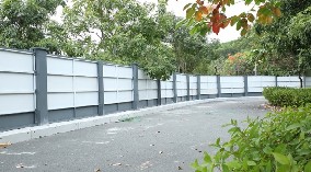 工程項(xiàng)目在遇春節(jié)復(fù)工高峰期，如何正確加強(qiáng)施工圍擋的維護(hù)管理